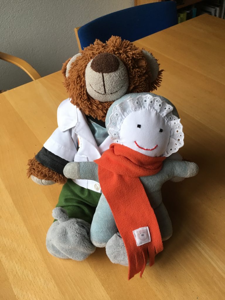 Popje is klaar voor vertrek naar zijn baasje.